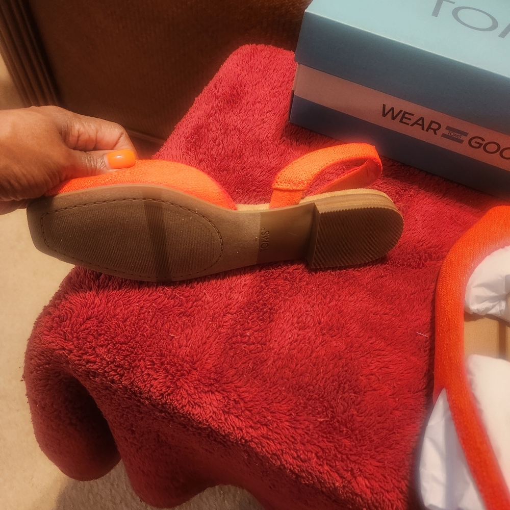 Toms Women's Vibrant Orange Espadrilles - Picture 3 of 4
